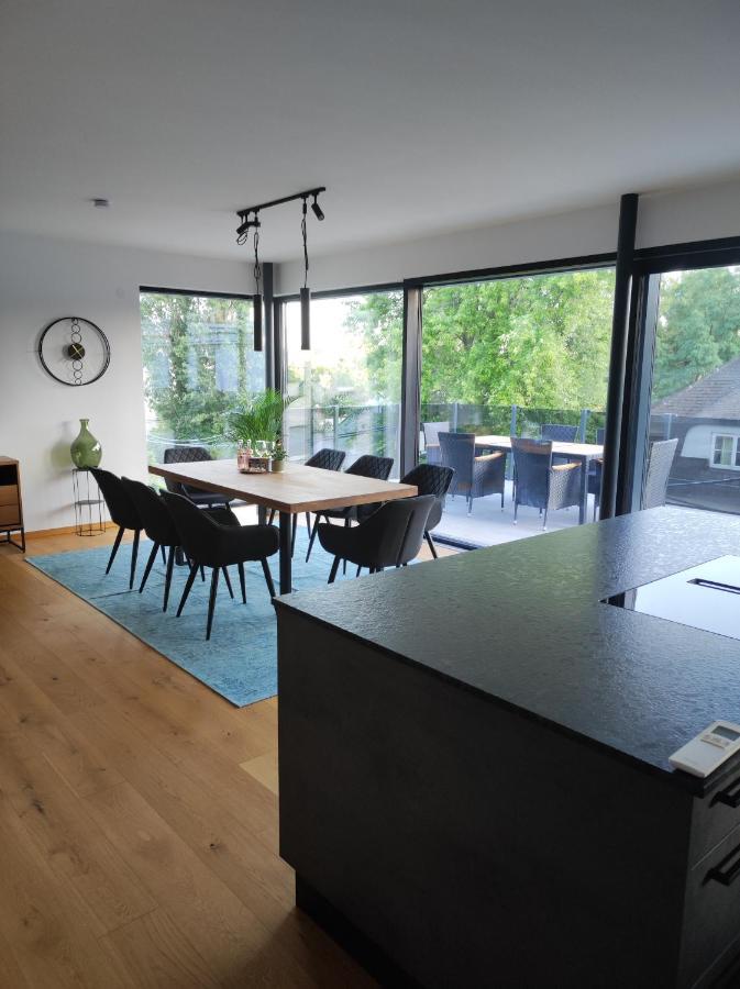 Luxurioeses Penthouse Mit Blick Auf Die Uno-City Und Dem Kaiserwasser. 3Schlafzimmer, 2 Baeder, Privat Lift Ins Apartment Виена Екстериор снимка