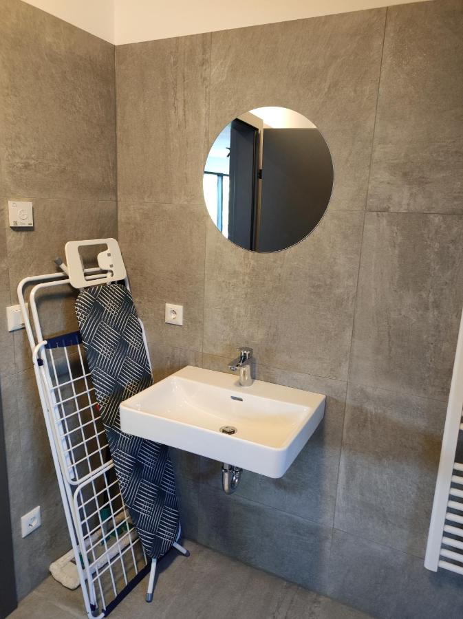 Luxurioeses Penthouse Mit Blick Auf Die Uno-City Und Dem Kaiserwasser. 3Schlafzimmer, 2 Baeder, Privat Lift Ins Apartment Виена Екстериор снимка