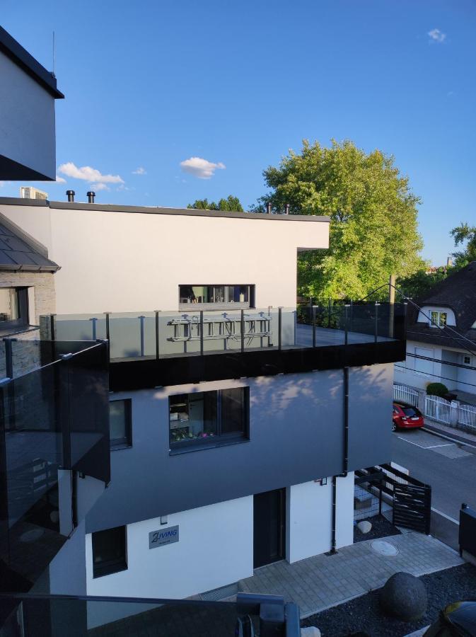 Luxurioeses Penthouse Mit Blick Auf Die Uno-City Und Dem Kaiserwasser. 3Schlafzimmer, 2 Baeder, Privat Lift Ins Apartment Виена Екстериор снимка